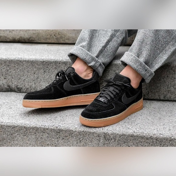 Nike Shoes - Nike Air Force 1 “07 SE Women Sz 8.5